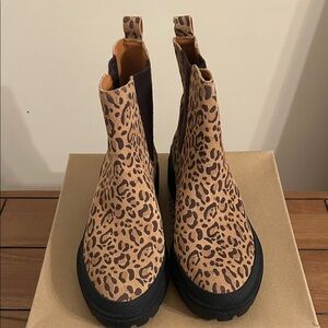 Leopard Print Chelsea Boots - Tan & Black